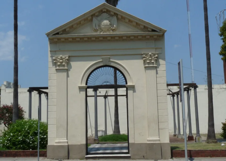 Estructura de puerta