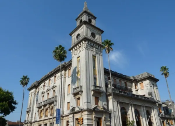 Lateral de Edificio